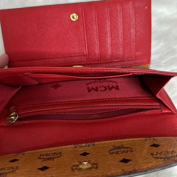 💯Authentic MCM Tifold Vesitos Long Wallet🍀 - Picture 4 of 16